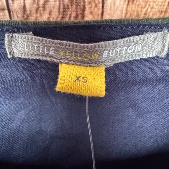 Anthropologie Little Yellow Button Top Henley 3/4 Sleeve XS Green NWT Basic - Picture 9 of 9